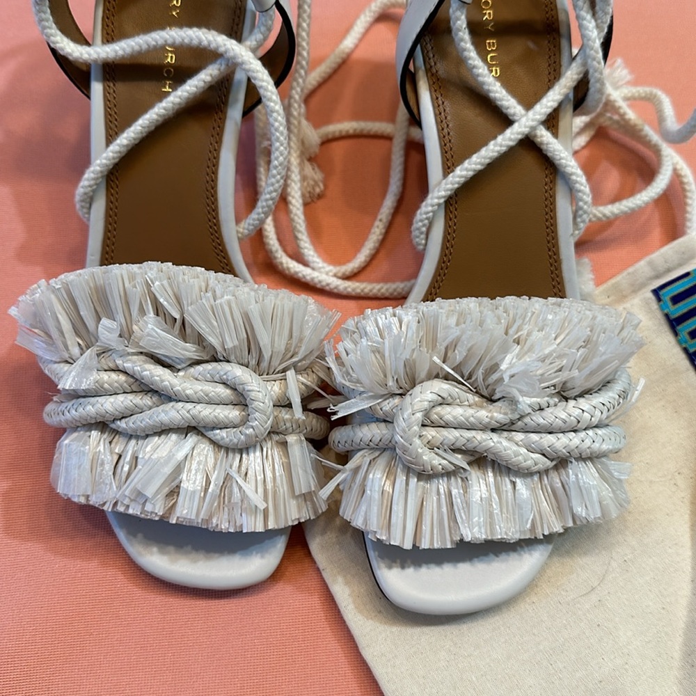 New Tory Burch Shoes. White. Size 6.5. Includes Dust Bag. - Picture 2 of 7